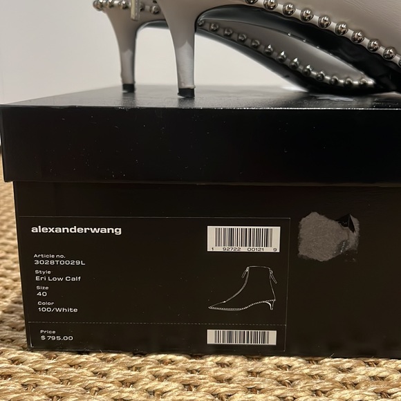 Alexander Wang White low calf booties with kitten heels - Picture 5 of 11